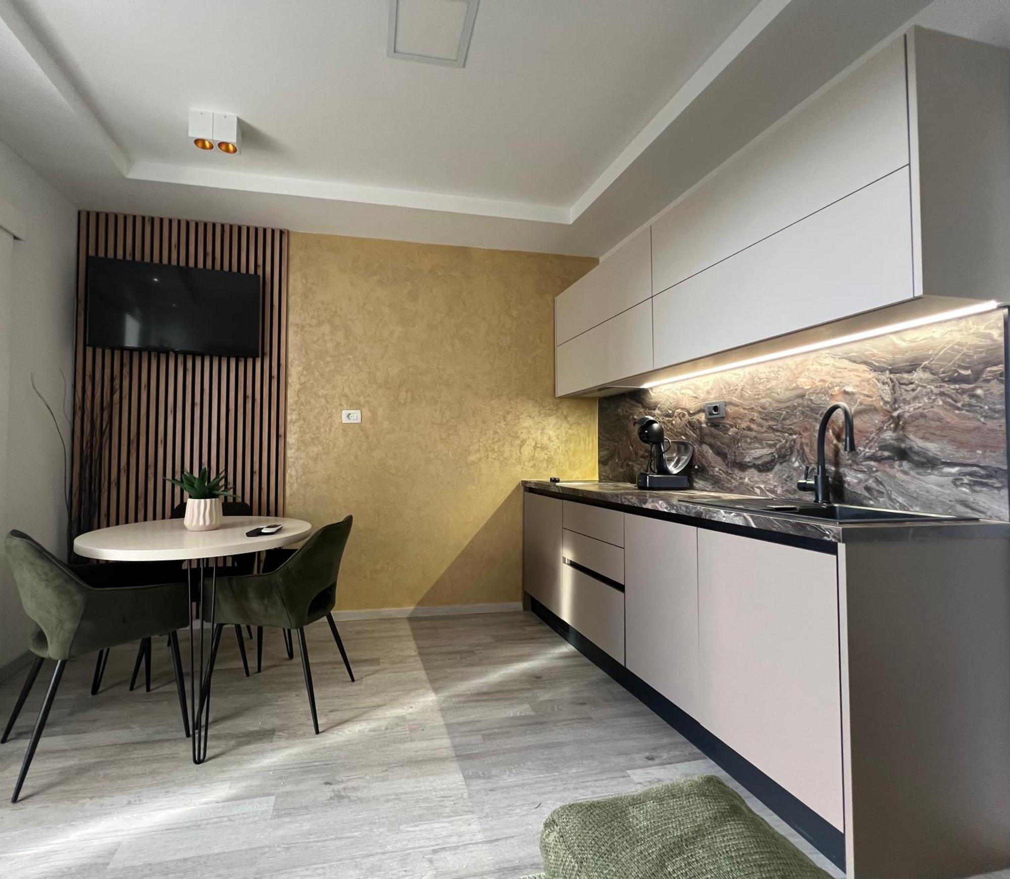 Apartmani Cvitanovic Baška Voda エクステリア 写真
